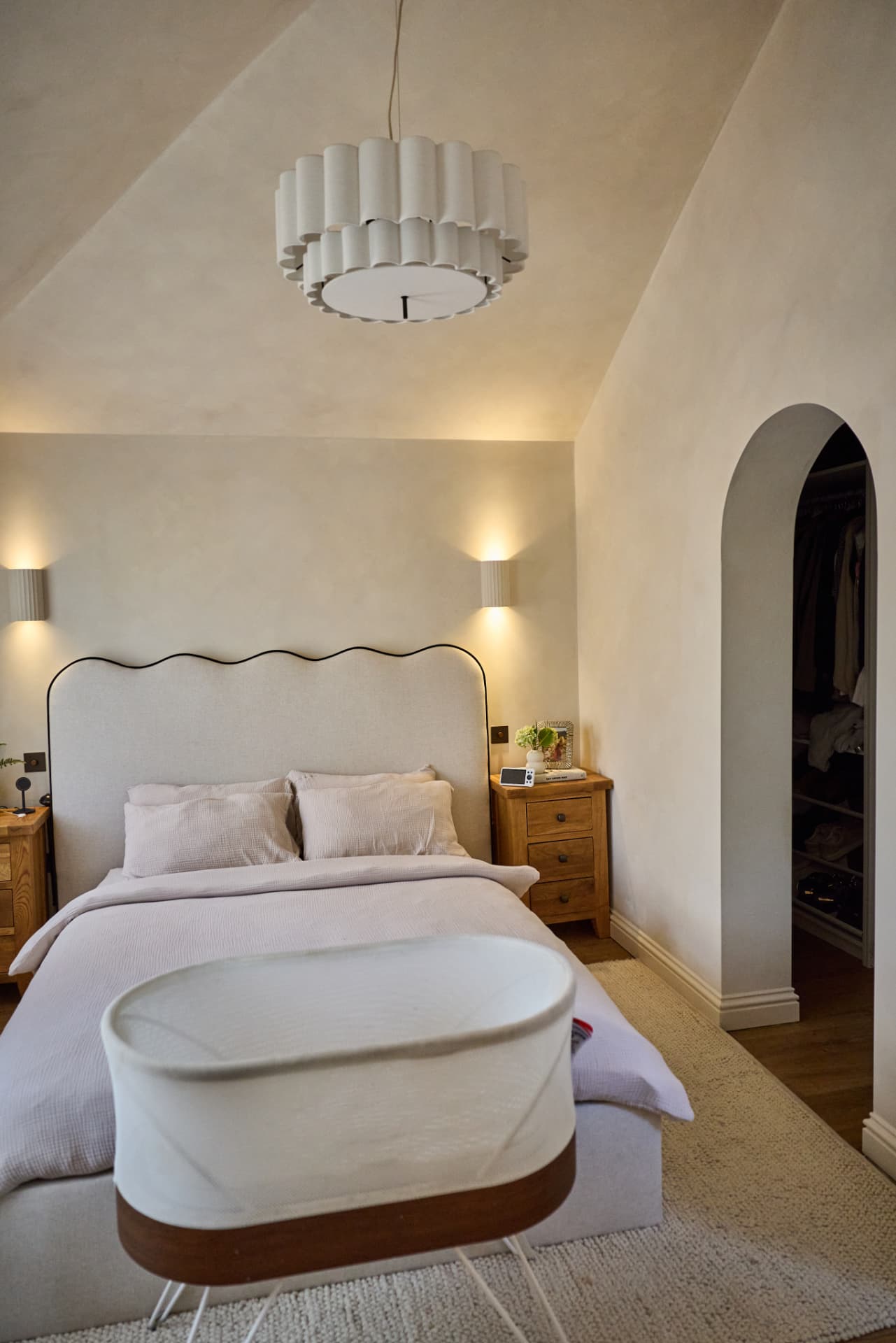 Vaulted primary bedroom at Cambridge Terrace