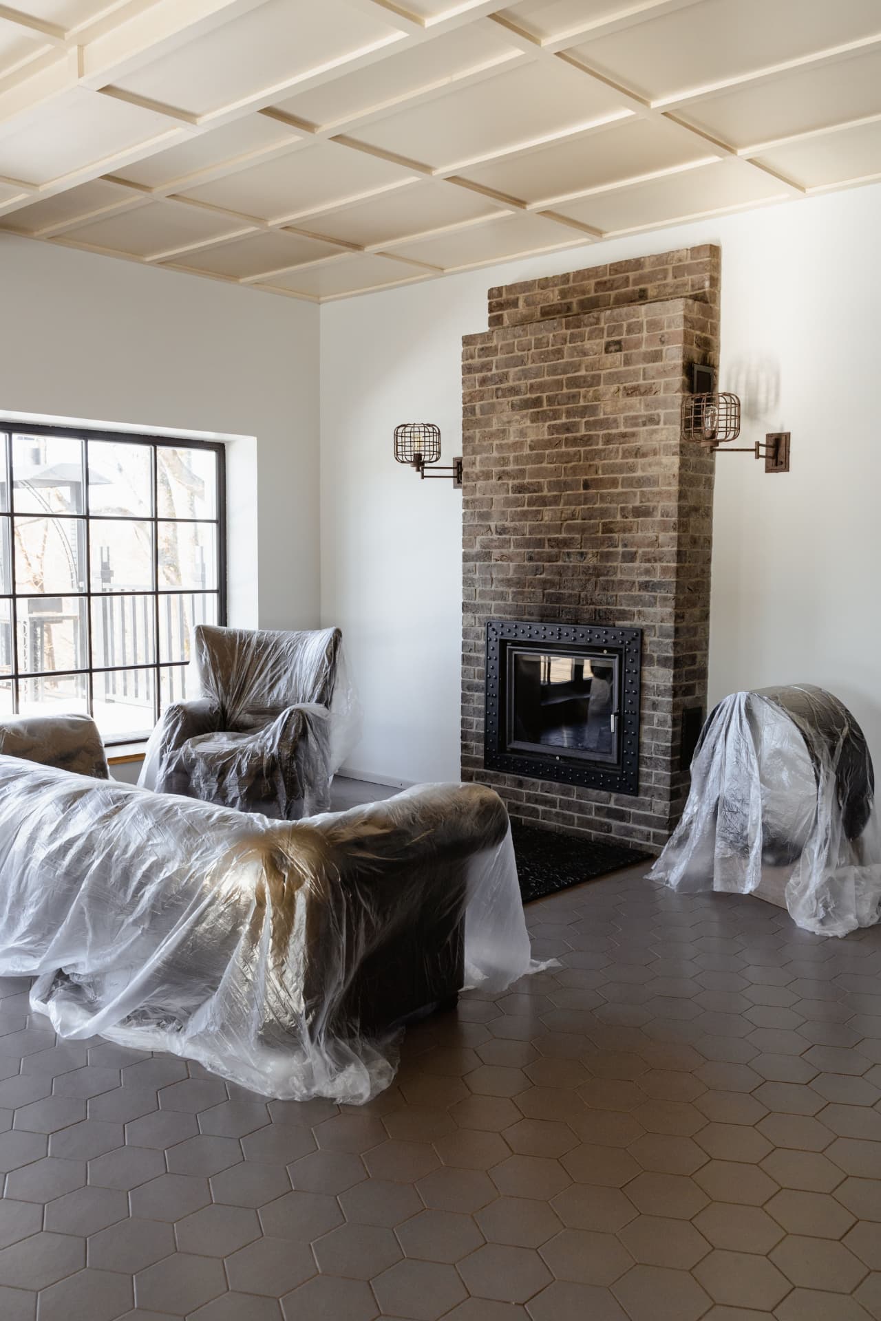 Living room details protected during finishing work